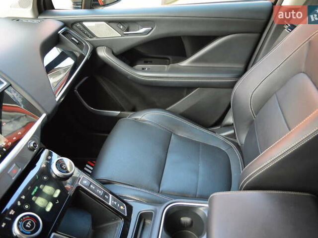 Серый Ягуар I-Pace, объемом двигателя 0 л и пробегом 98 тыс. км за 27400 $, фото 22 на Automoto.ua