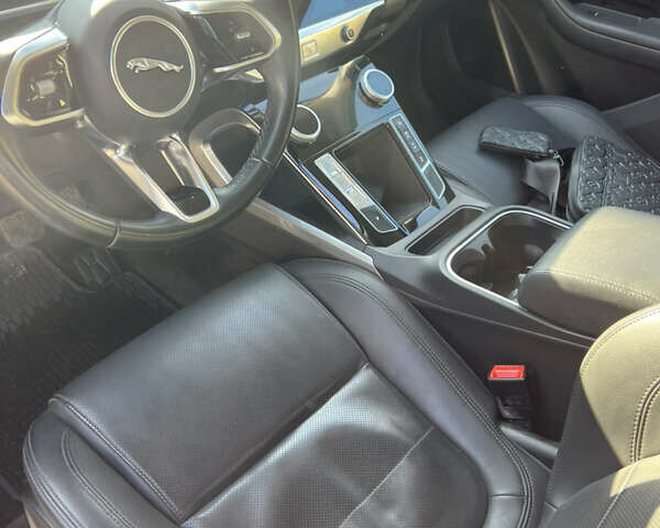 Серый Ягуар I-Pace, объемом двигателя 0 л и пробегом 132 тыс. км за 19999 $, фото 32 на Automoto.ua