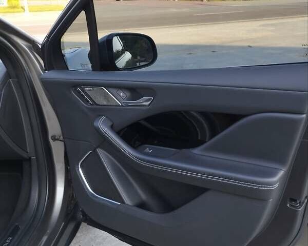 Серый Ягуар I-Pace, объемом двигателя 0 л и пробегом 149 тыс. км за 30100 $, фото 24 на Automoto.ua