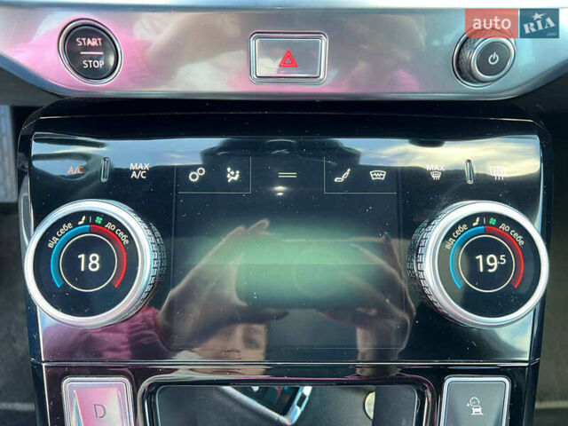 Серый Ягуар I-Pace, объемом двигателя 0 л и пробегом 155 тыс. км за 29990 $, фото 30 на Automoto.ua