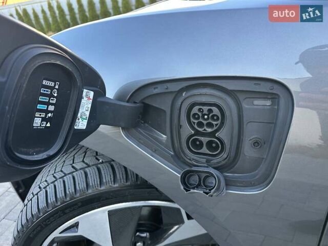 Серый Ягуар I-Pace, объемом двигателя 0 л и пробегом 94 тыс. км за 25900 $, фото 90 на Automoto.ua