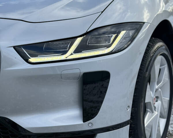 Серый Ягуар I-Pace, объемом двигателя 0 л и пробегом 169 тыс. км за 23499 $, фото 120 на Automoto.ua