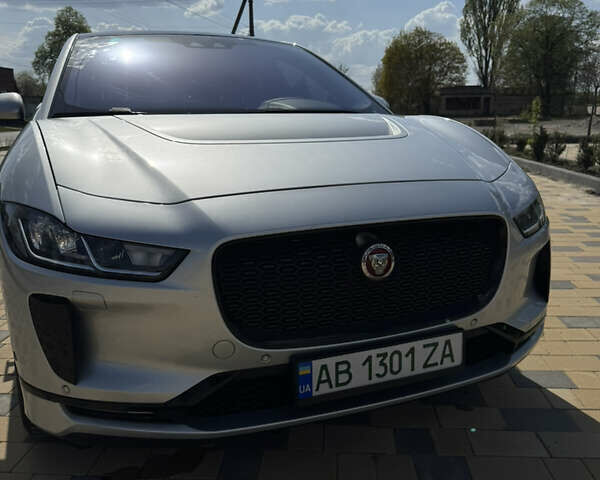 Серый Ягуар I-Pace, объемом двигателя 0 л и пробегом 212 тыс. км за 20500 $, фото 2 на Automoto.ua
