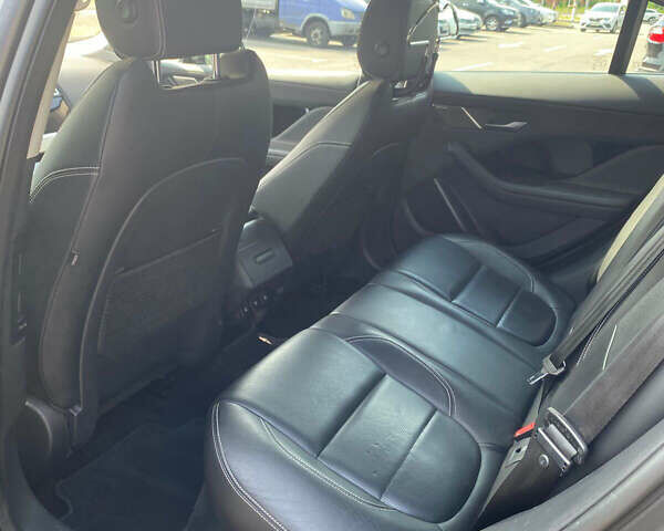 Серый Ягуар I-Pace, объемом двигателя 0 л и пробегом 184 тыс. км за 22000 $, фото 8 на Automoto.ua