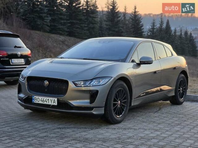 Серый Ягуар I-Pace, объемом двигателя 0 л и пробегом 141 тыс. км за 20499 $, фото 3 на Automoto.ua