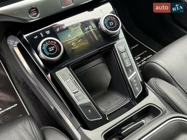 Сірий Ягуар I-Pace, об'ємом двигуна 0 л та пробігом 115 тис. км за 28000 $, фото 28 на Automoto.ua