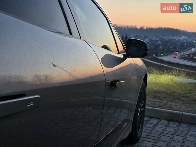 Серый Ягуар I-Pace, объемом двигателя 0 л и пробегом 141 тыс. км за 20499 $, фото 13 на Automoto.ua