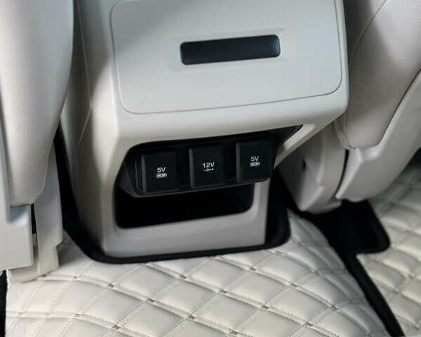 Серый Ягуар I-Pace, объемом двигателя 0 л и пробегом 169 тыс. км за 23499 $, фото 65 на Automoto.ua