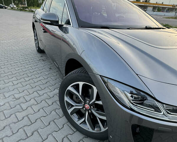 Серый Ягуар I-Pace, объемом двигателя 0 л и пробегом 149 тыс. км за 21900 $, фото 4 на Automoto.ua