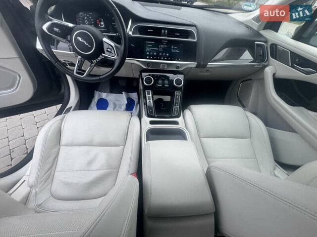Серый Ягуар I-Pace, объемом двигателя 0 л и пробегом 129 тыс. км за 26500 $, фото 76 на Automoto.ua