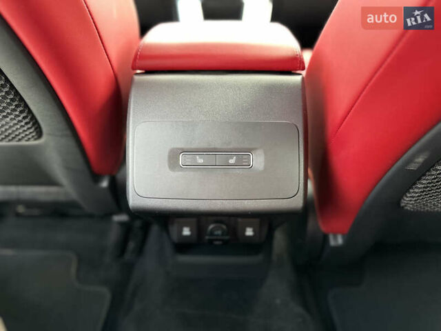 Серый Ягуар I-Pace, объемом двигателя 0 л и пробегом 90 тыс. км за 28300 $, фото 37 на Automoto.ua
