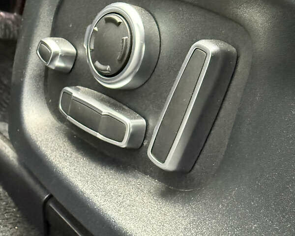 Сірий Ягуар I-Pace, об'ємом двигуна 0 л та пробігом 134 тис. км за 23900 $, фото 53 на Automoto.ua