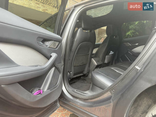 Серый Ягуар I-Pace, объемом двигателя 0 л и пробегом 131 тыс. км за 24100 $, фото 5 на Automoto.ua