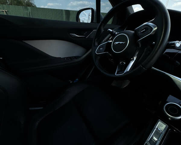 Серый Ягуар I-Pace, объемом двигателя 0 л и пробегом 212 тыс. км за 20500 $, фото 13 на Automoto.ua