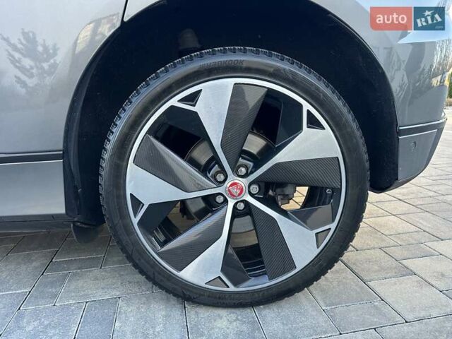Серый Ягуар I-Pace, объемом двигателя 0 л и пробегом 94 тыс. км за 25900 $, фото 89 на Automoto.ua