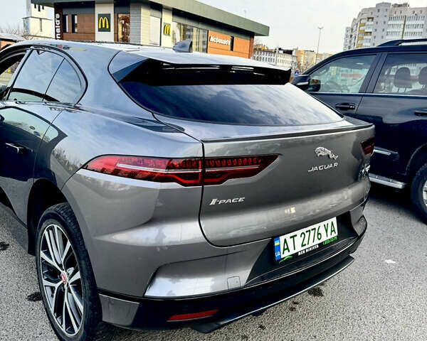 Серый Ягуар I-Pace, объемом двигателя 0 л и пробегом 122 тыс. км за 24500 $, фото 3 на Automoto.ua