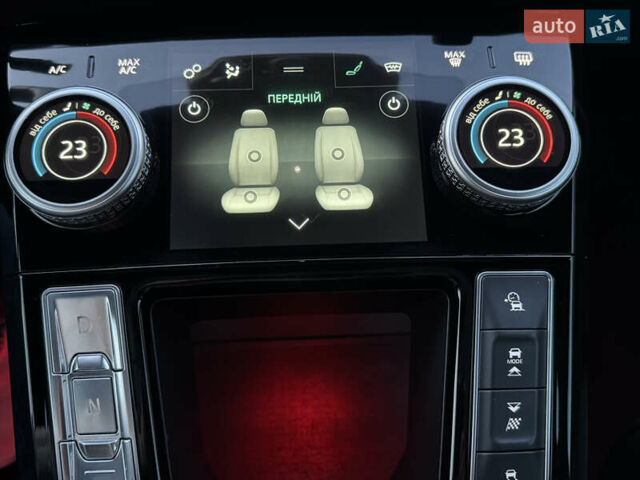 Серый Ягуар I-Pace, объемом двигателя 0 л и пробегом 123 тыс. км за 26500 $, фото 70 на Automoto.ua