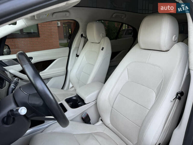 Серый Ягуар I-Pace, объемом двигателя 0 л и пробегом 89 тыс. км за 25400 $, фото 22 на Automoto.ua