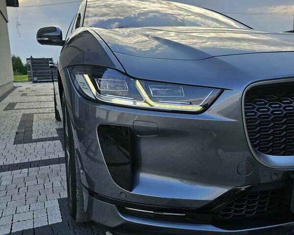 Серый Ягуар I-Pace, объемом двигателя 0 л и пробегом 210 тыс. км за 22066 $, фото 1 на Automoto.ua