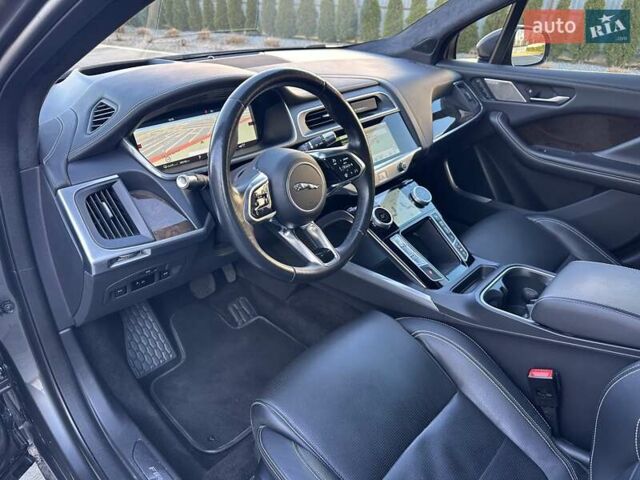 Серый Ягуар I-Pace, объемом двигателя 0 л и пробегом 94 тыс. км за 25900 $, фото 57 на Automoto.ua