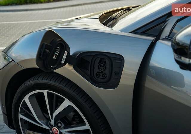 Серый Ягуар I-Pace, объемом двигателя 0 л и пробегом 78 тыс. км за 24500 $, фото 6 на Automoto.ua