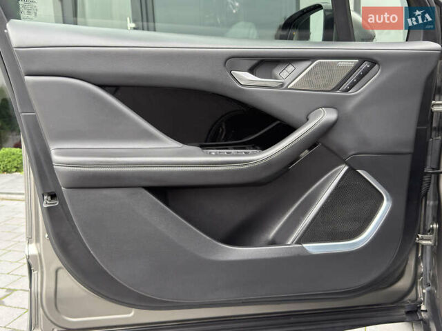 Серый Ягуар I-Pace, объемом двигателя 0 л и пробегом 155 тыс. км за 25300 $, фото 20 на Automoto.ua