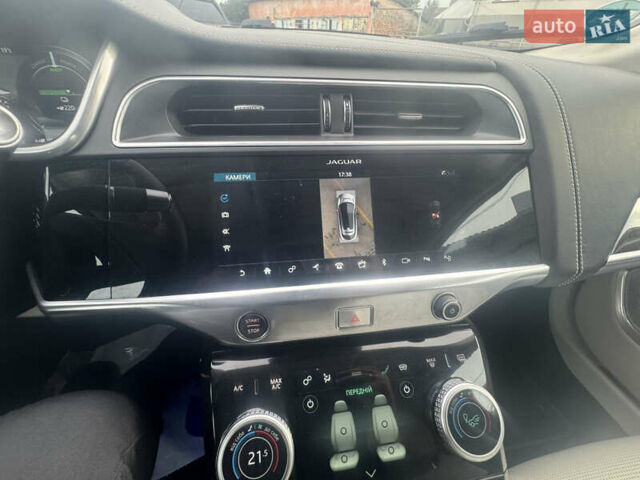 Серый Ягуар I-Pace, объемом двигателя 0 л и пробегом 129 тыс. км за 26500 $, фото 98 на Automoto.ua