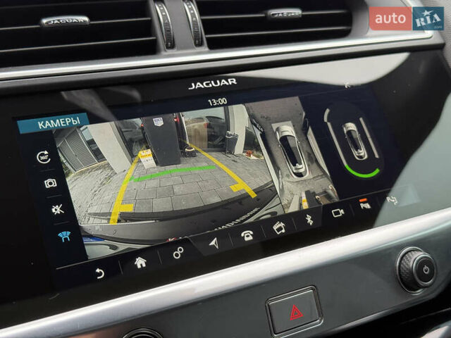 Серый Ягуар I-Pace, объемом двигателя 0 л и пробегом 155 тыс. км за 25300 $, фото 39 на Automoto.ua