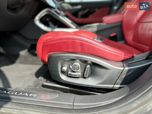 Серый Ягуар I-Pace, объемом двигателя 0 л и пробегом 90 тыс. км за 28300 $, фото 46 на Automoto.ua