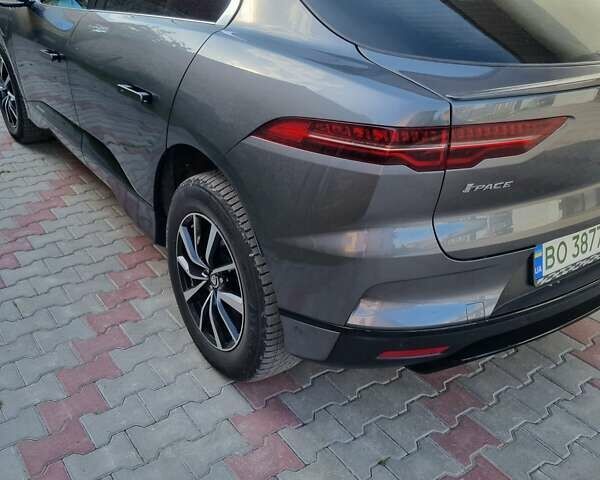 Серый Ягуар I-Pace, объемом двигателя 0 л и пробегом 89 тыс. км за 22700 $, фото 8 на Automoto.ua
