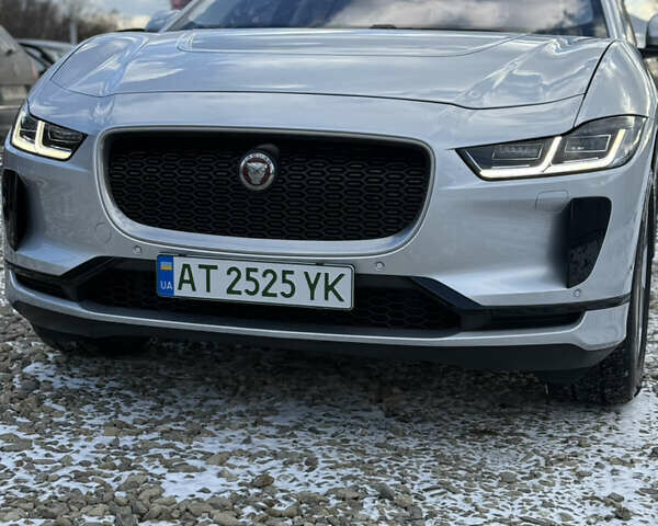 Серый Ягуар I-Pace, объемом двигателя 0 л и пробегом 169 тыс. км за 23499 $, фото 121 на Automoto.ua