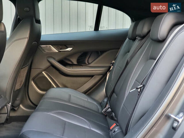 Серый Ягуар I-Pace, объемом двигателя 0 л и пробегом 112 тыс. км за 20900 $, фото 17 на Automoto.ua
