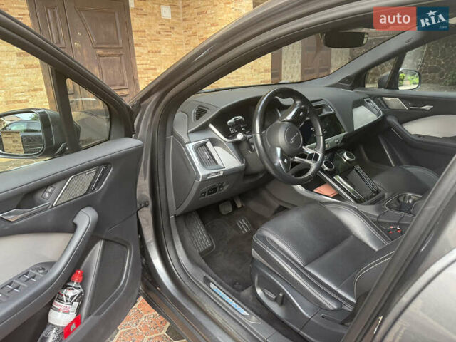 Серый Ягуар I-Pace, объемом двигателя 0 л и пробегом 131 тыс. км за 24100 $, фото 4 на Automoto.ua