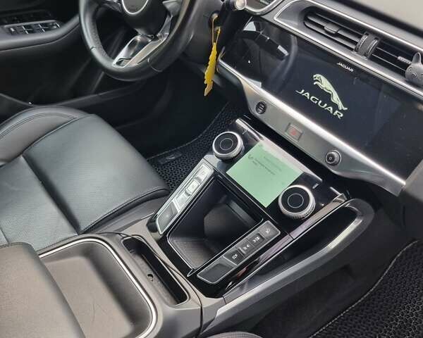 Серый Ягуар I-Pace, объемом двигателя 0 л и пробегом 89 тыс. км за 22700 $, фото 33 на Automoto.ua