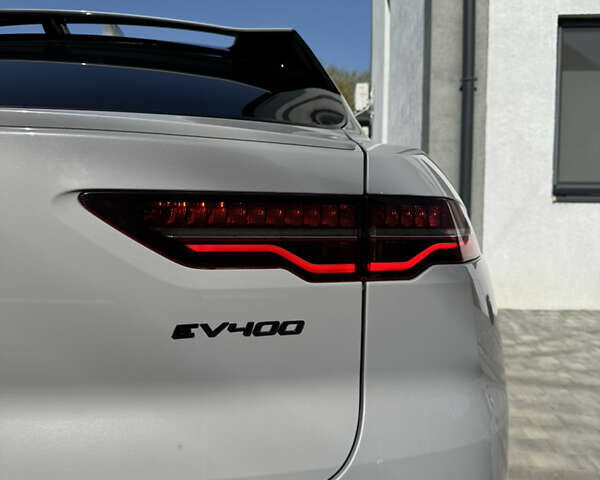 Серый Ягуар I-Pace, объемом двигателя 0 л и пробегом 72 тыс. км за 26000 $, фото 7 на Automoto.ua