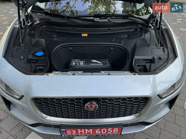Серый Ягуар I-Pace, объемом двигателя 0 л и пробегом 158 тыс. км за 22950 $, фото 230 на Automoto.ua