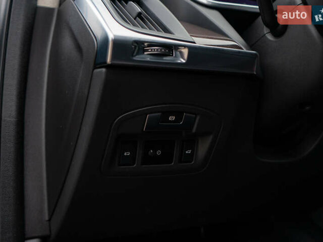 Серый Ягуар I-Pace, объемом двигателя 0 л и пробегом 78 тыс. км за 27000 $, фото 46 на Automoto.ua