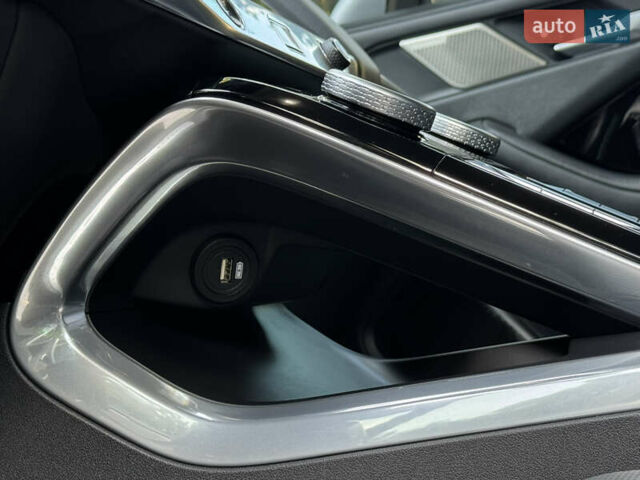 Серый Ягуар I-Pace, объемом двигателя 0 л и пробегом 158 тыс. км за 22950 $, фото 238 на Automoto.ua