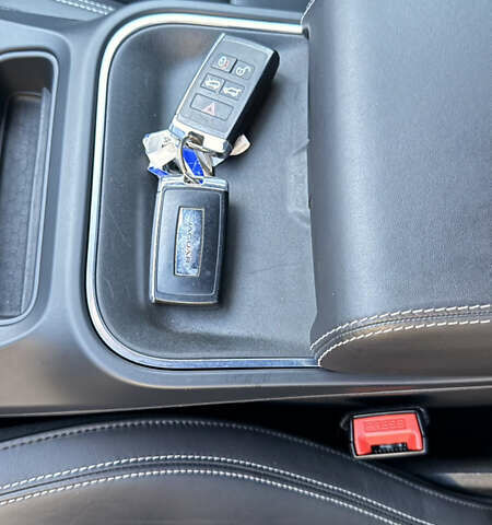 Серый Ягуар I-Pace, объемом двигателя 0 л и пробегом 87 тыс. км за 28000 $, фото 32 на Automoto.ua