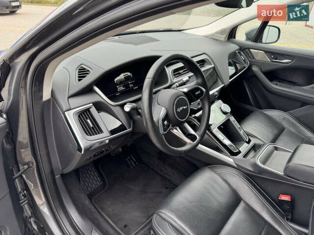 Серый Ягуар I-Pace, объемом двигателя 0 л и пробегом 148 тыс. км за 23499 $, фото 39 на Automoto.ua