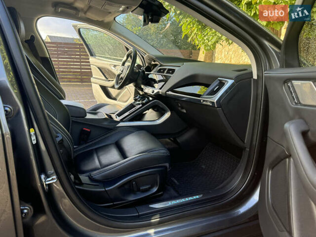 Серый Ягуар I-Pace, объемом двигателя 0 л и пробегом 86 тыс. км за 23599 $, фото 29 на Automoto.ua