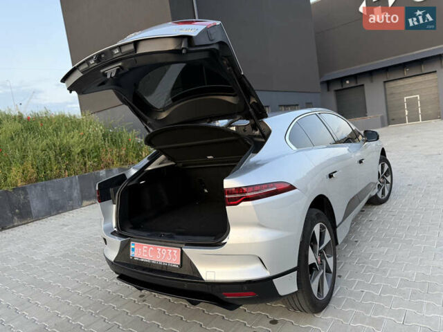 Серый Ягуар I-Pace, объемом двигателя 0 л и пробегом 144 тыс. км за 21998 $, фото 72 на Automoto.ua