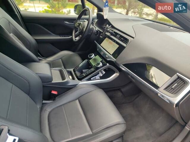 Серый Ягуар I-Pace, объемом двигателя 0 л и пробегом 128 тыс. км за 21600 $, фото 6 на Automoto.ua