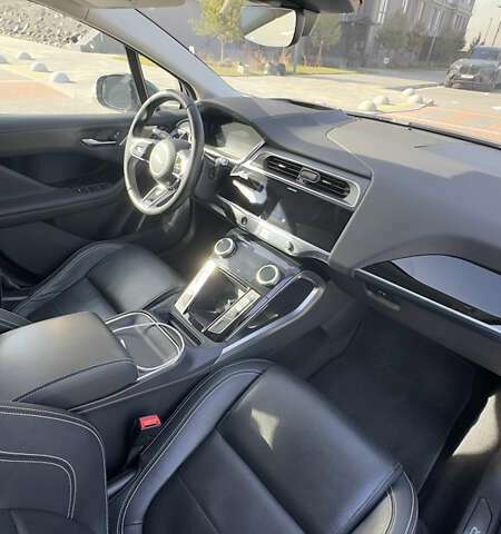 Серый Ягуар I-Pace, объемом двигателя 0 л и пробегом 74 тыс. км за 25500 $, фото 10 на Automoto.ua