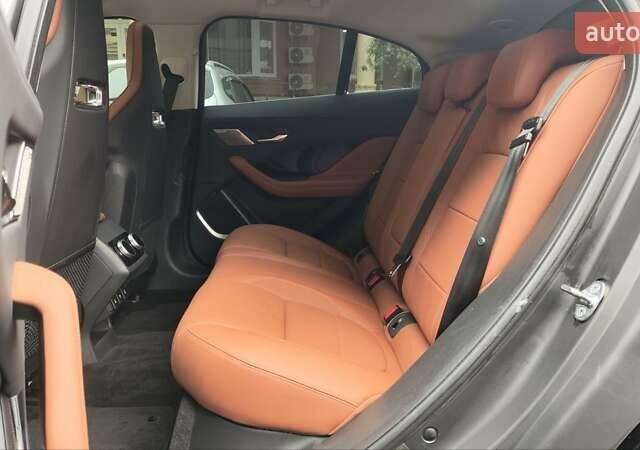 Серый Ягуар I-Pace, объемом двигателя 0 л и пробегом 66 тыс. км за 25500 $, фото 97 на Automoto.ua