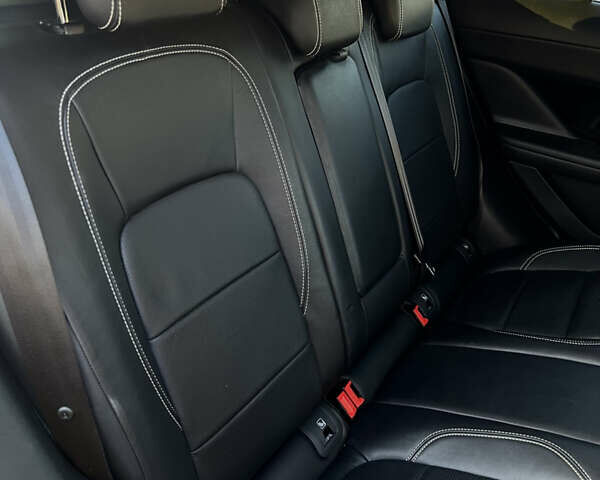 Серый Ягуар I-Pace, объемом двигателя 0 л и пробегом 60 тыс. км за 25399 $, фото 18 на Automoto.ua