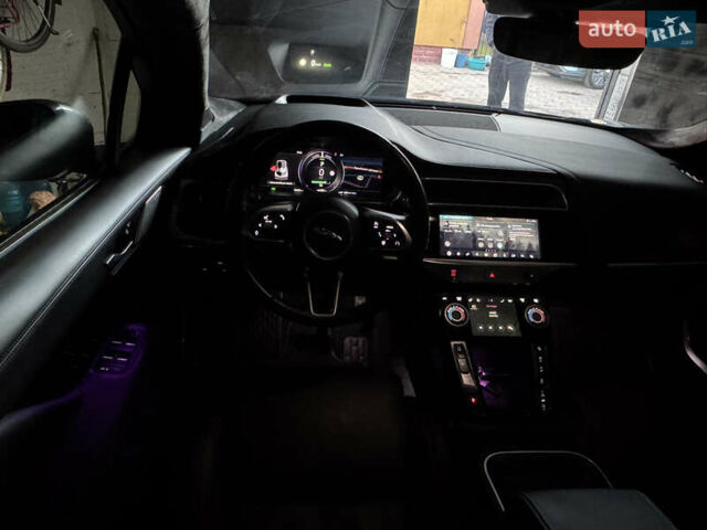 Серый Ягуар I-Pace, объемом двигателя 0 л и пробегом 120 тыс. км за 21499 $, фото 85 на Automoto.ua
