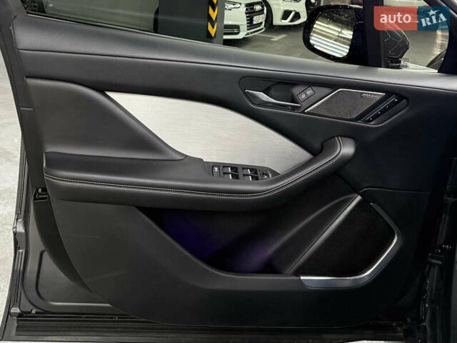 Серый Ягуар I-Pace, объемом двигателя 0 л и пробегом 63 тыс. км за 29500 $, фото 30 на Automoto.ua