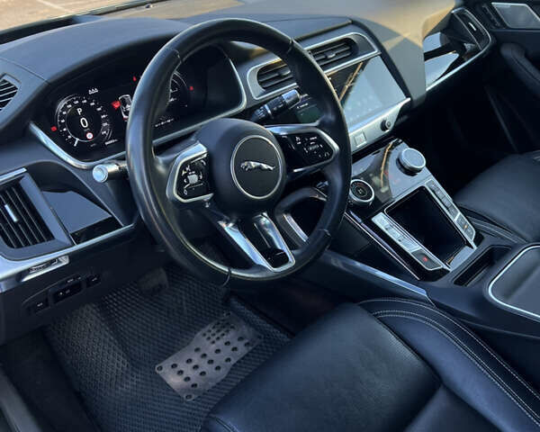 Серый Ягуар I-Pace, объемом двигателя 0 л и пробегом 60 тыс. км за 25399 $, фото 19 на Automoto.ua