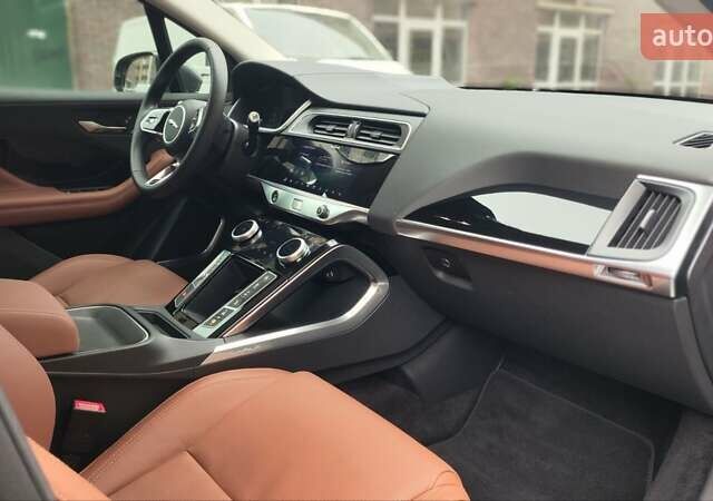 Серый Ягуар I-Pace, объемом двигателя 0 л и пробегом 66 тыс. км за 25500 $, фото 62 на Automoto.ua